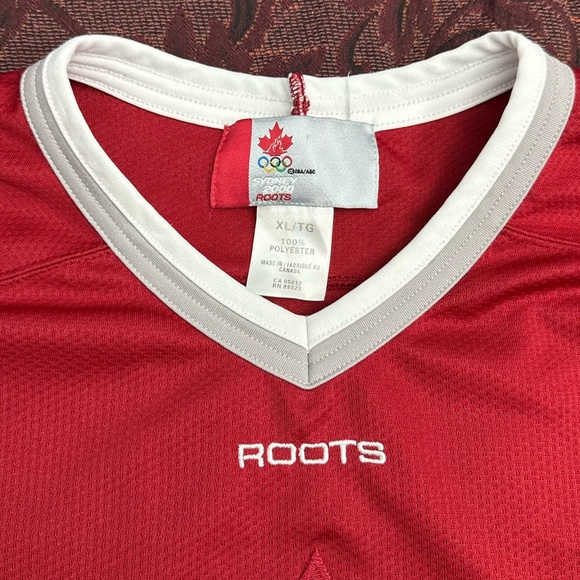 2000 Sydney Olympics Team Canada Hockey Jersey - Picture 4 of 8
